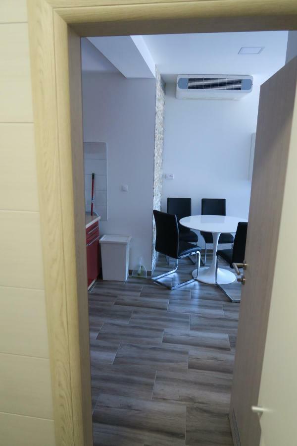 Family Apartment Baska  Room photo